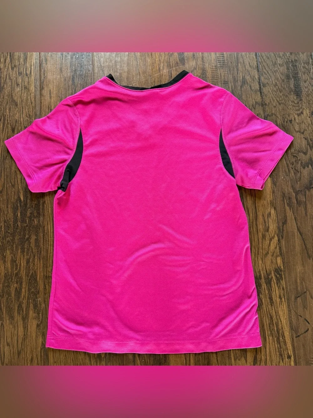 Nike women’s Pink & Black V-Neck Performance Tee size S